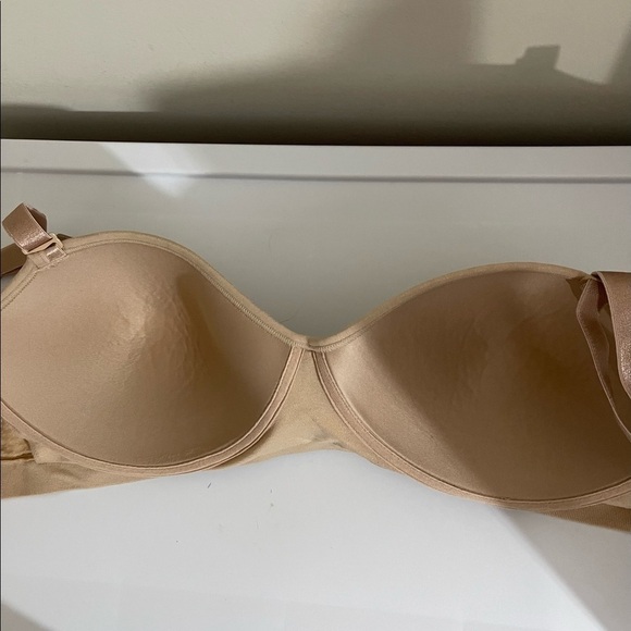 Hanes sz 2 XL bra in a caramel color with a lace accent on the bust line - Picture 8 of 10